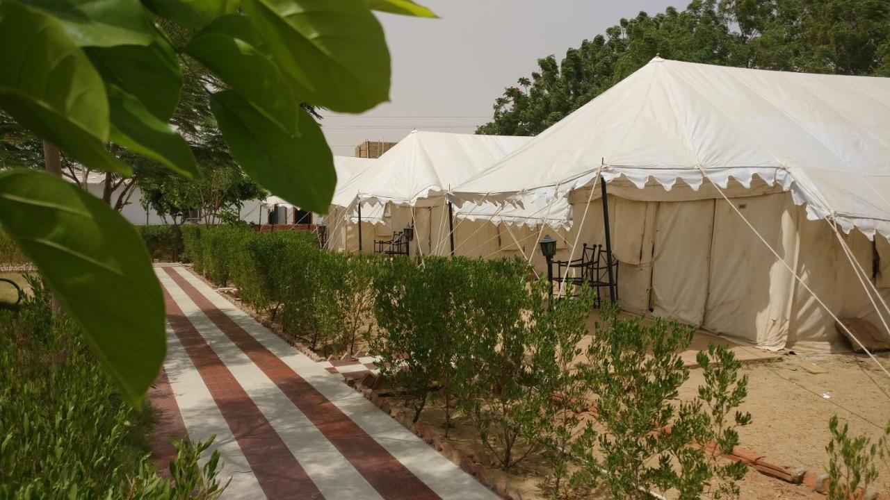 Kf Resort Pvt Ltd Sām Kültér fotó